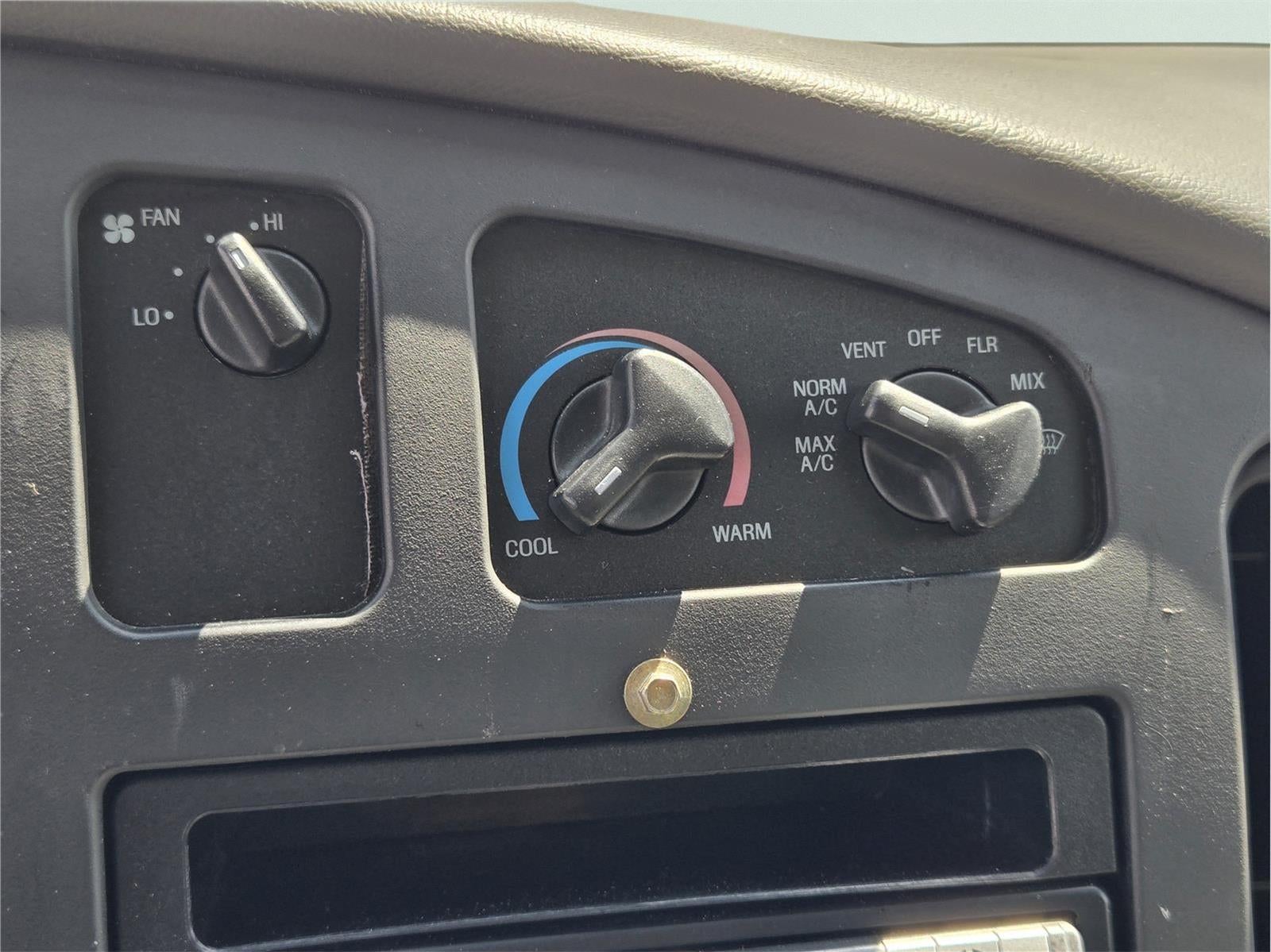 2003 Ford Econoline Commercial Cutaway Standard