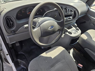 2003 Ford Econoline Commercial Cutaway Standard