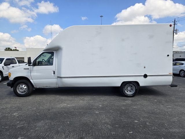 2003 Ford Econoline Commercial Cutaway Standard