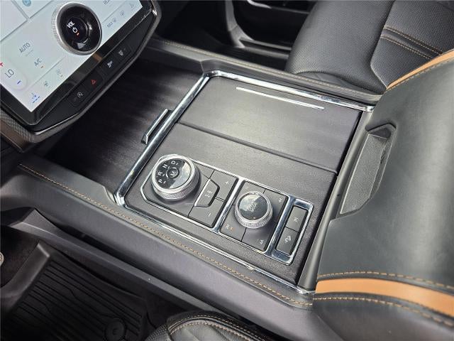 2023 Ford EXPEDITION PLATIN