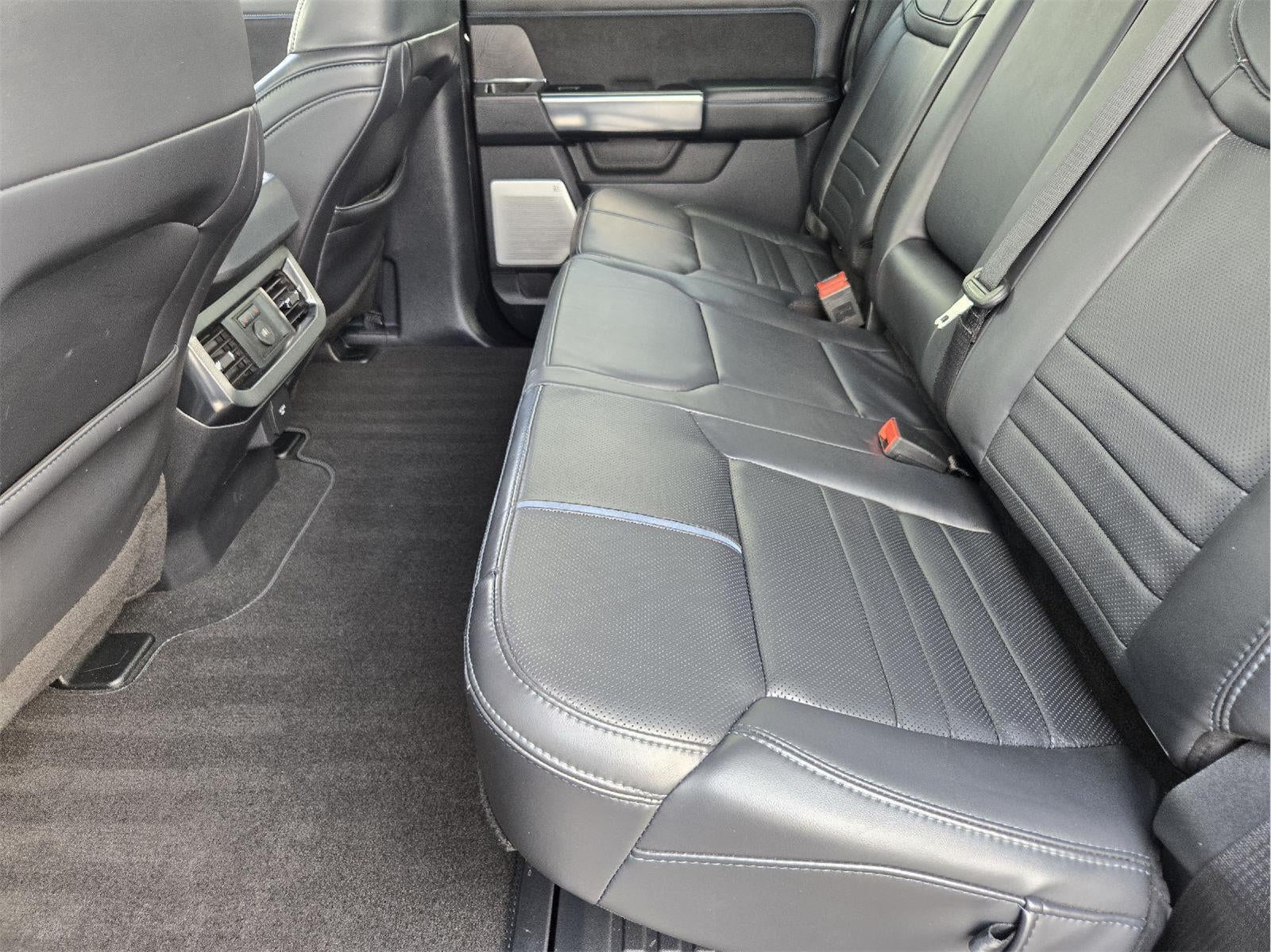 2025 Ford Super Duty F-250 Platinum