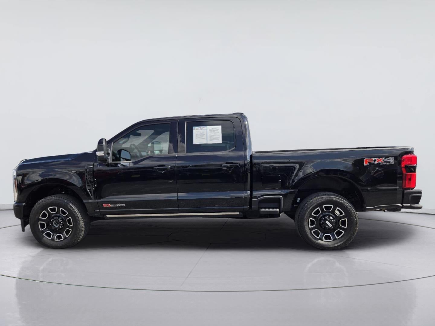2025 Ford Super Duty F-250 Platinum