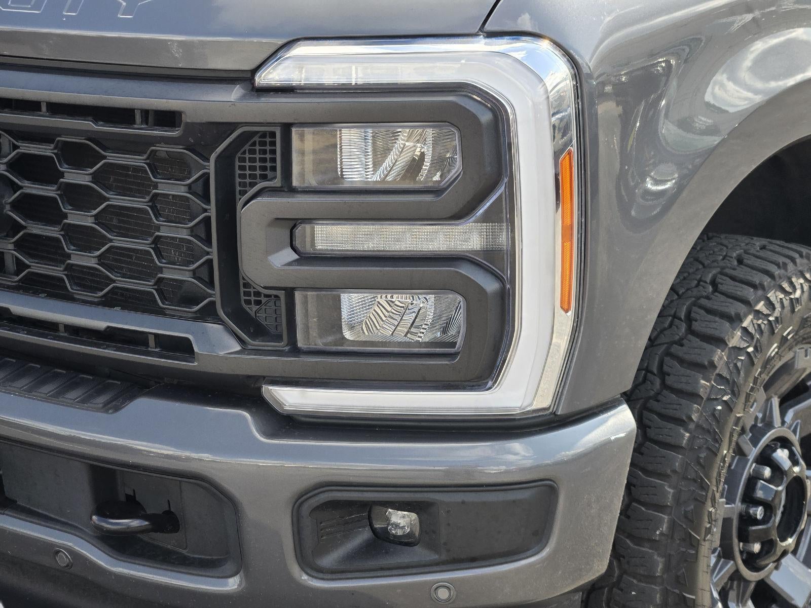 2023 Ford Super Duty F-250 SRW LARIAT