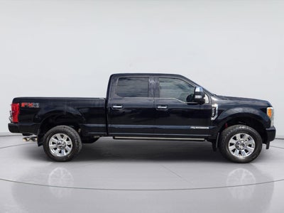 2017 Ford Super Duty F-350 Platinum