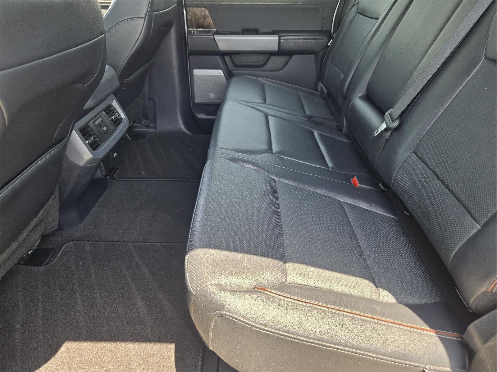 2024 Ford Super Duty F-350 Srw LARIAT