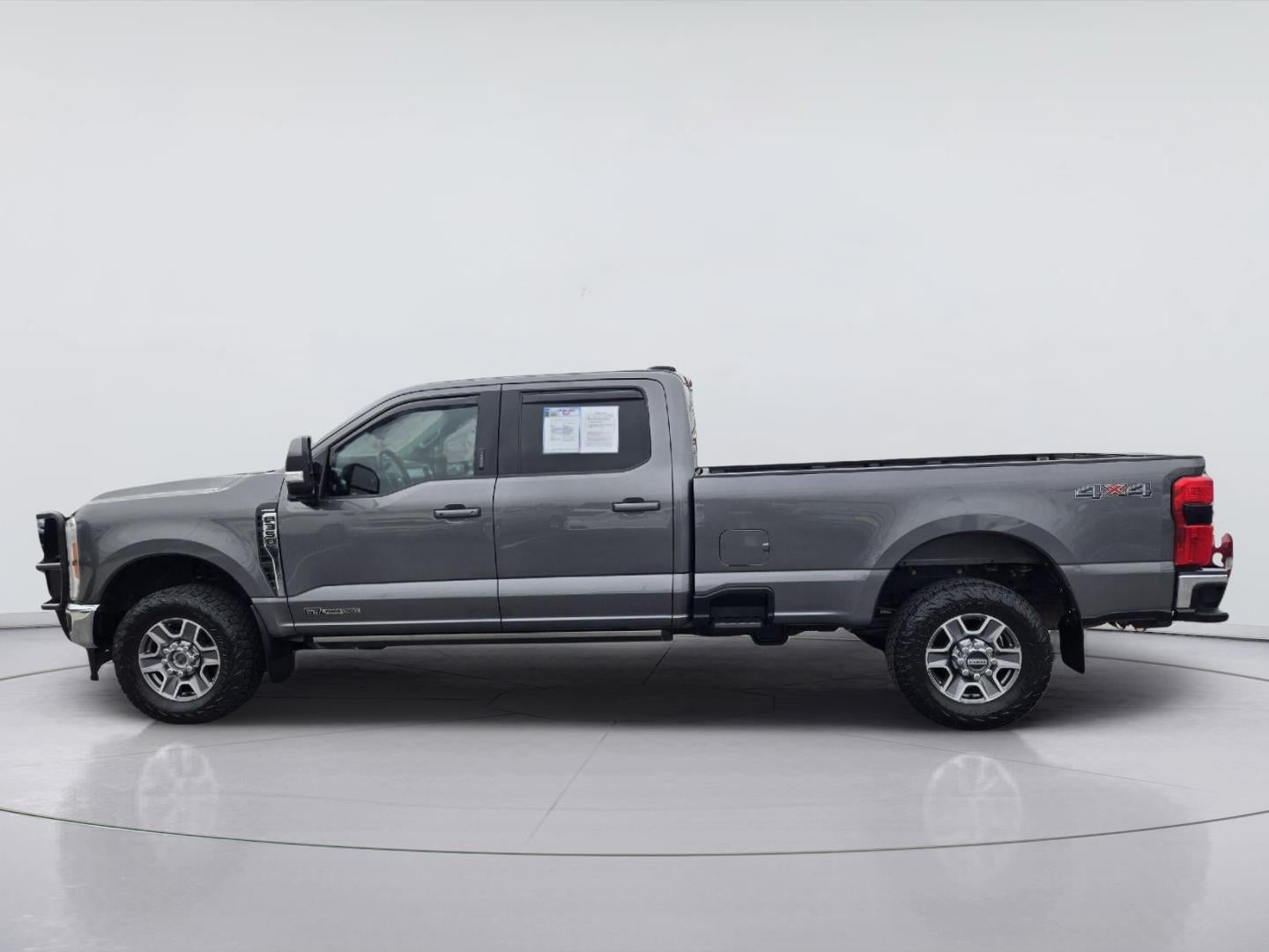 2023 Ford Super Duty F-350 Lariat