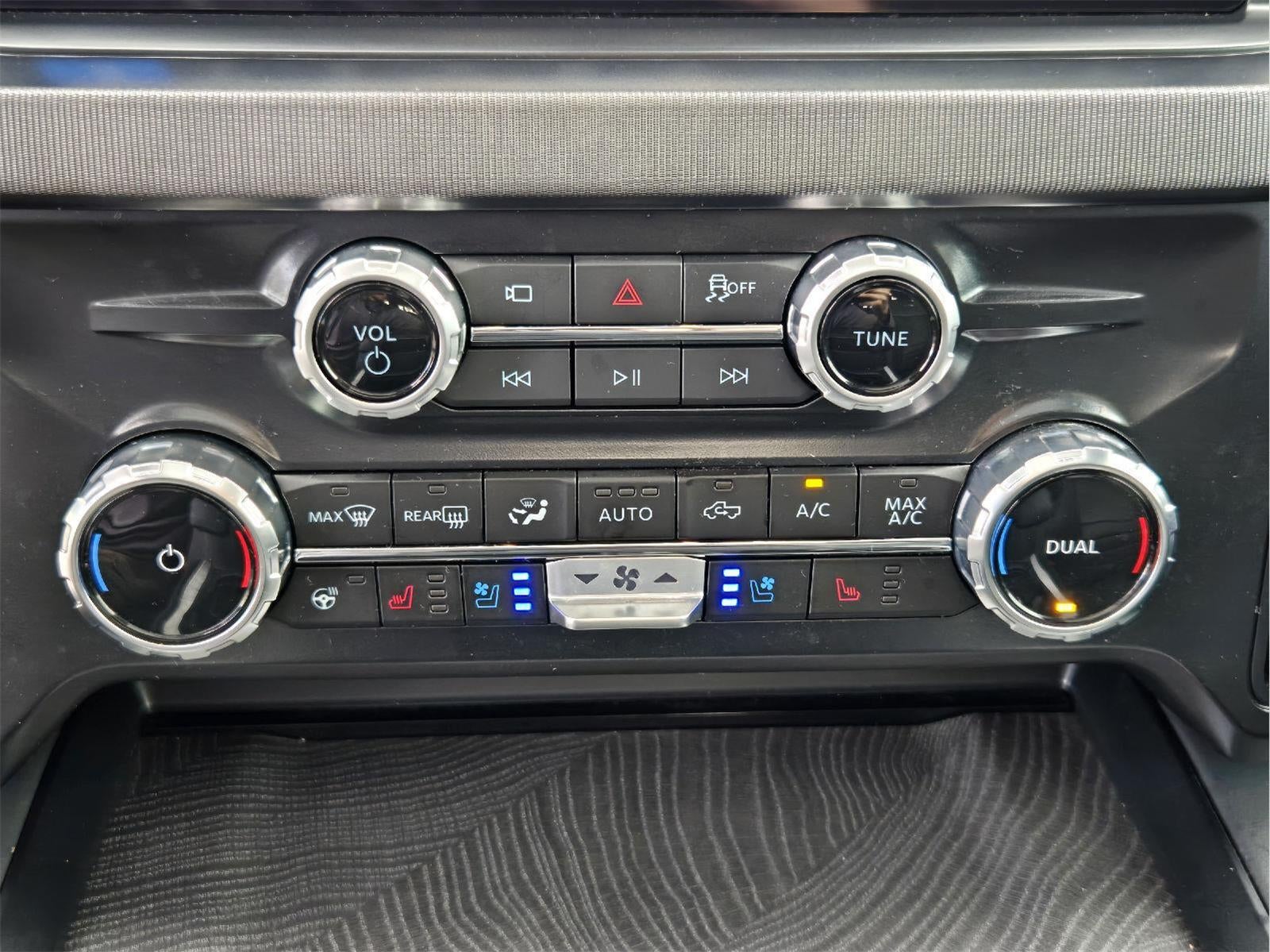 2025 Ford Super Duty F-350 DRW Platinum