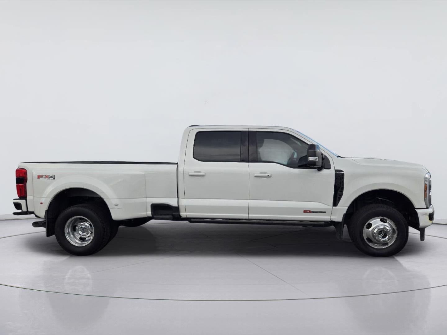 2025 Ford Super Duty F-350 Drw Platinum