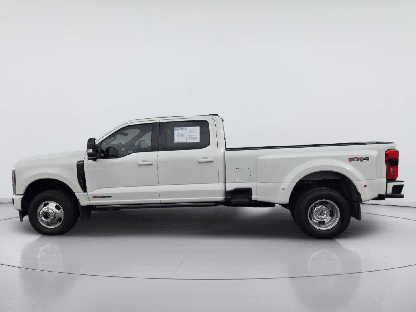 2025 Ford Super Duty F-350 Drw Platinum