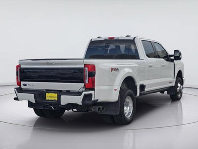 2025 Ford Super Duty F-350 DRW Platinum