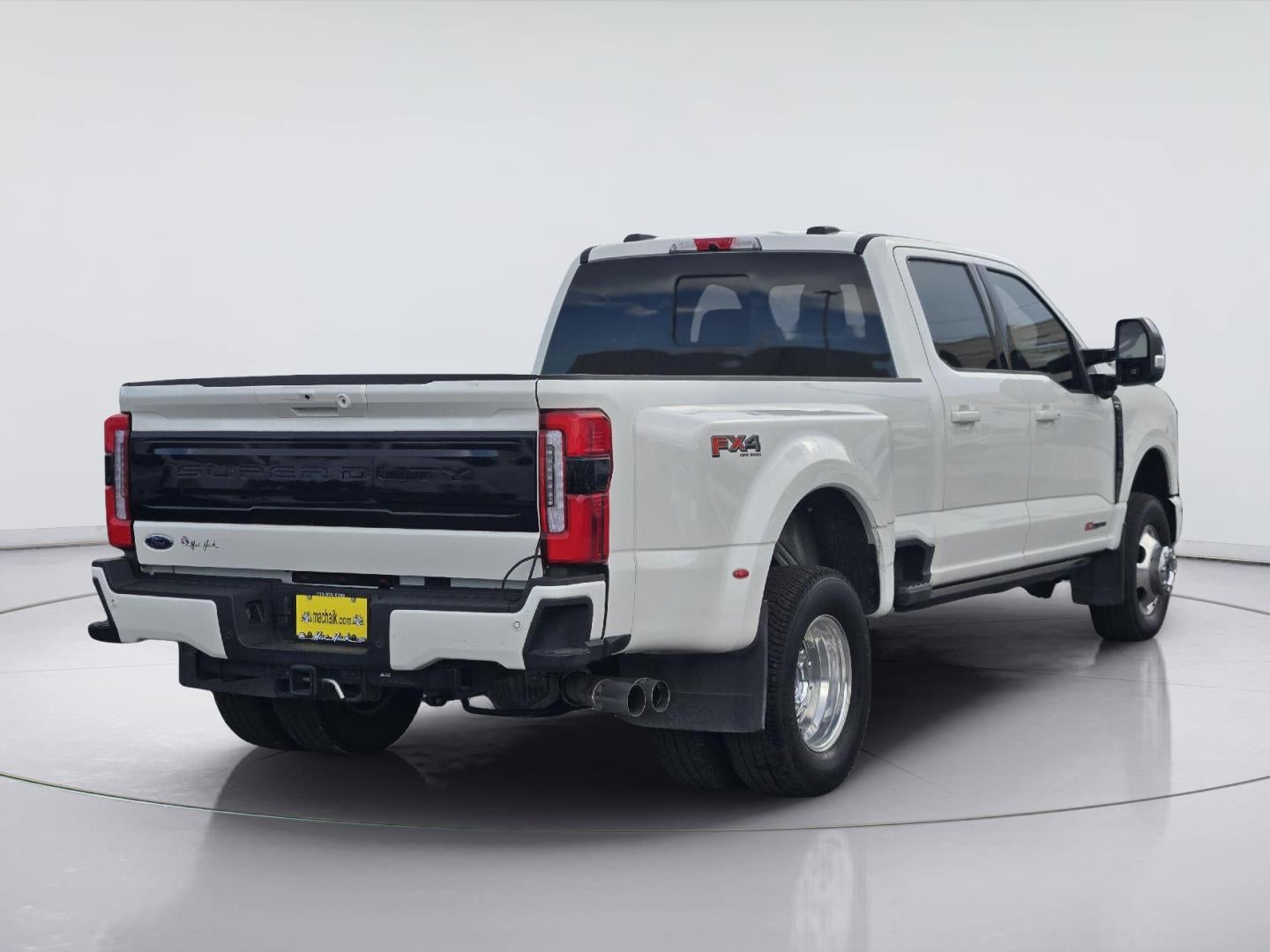 2025 Ford Super Duty F-350 DRW Platinum