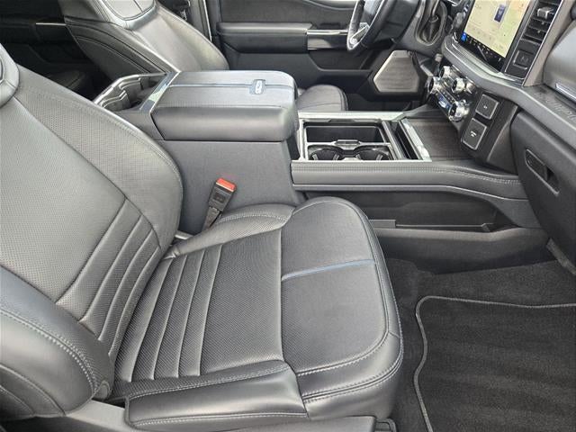 2025 Ford Super Duty F-350 DRW Platinum