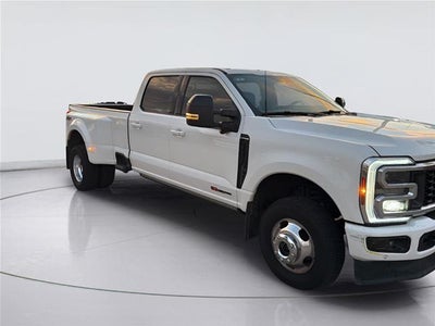 2025 Ford Super Duty F-350 DRW Platinum