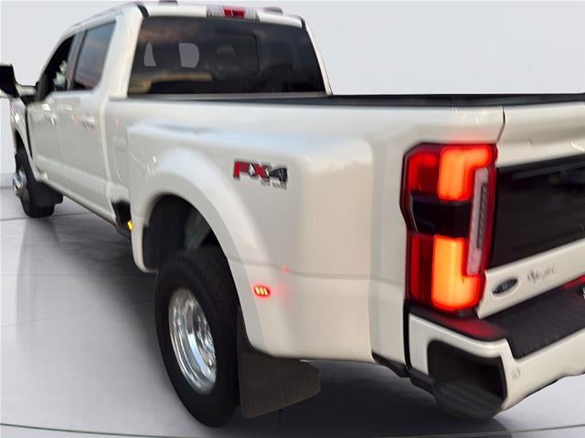 2025 Ford Super Duty F-350 DRW Platinum