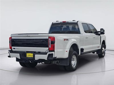 2025 Ford Super Duty F-350 DRW Platinum
