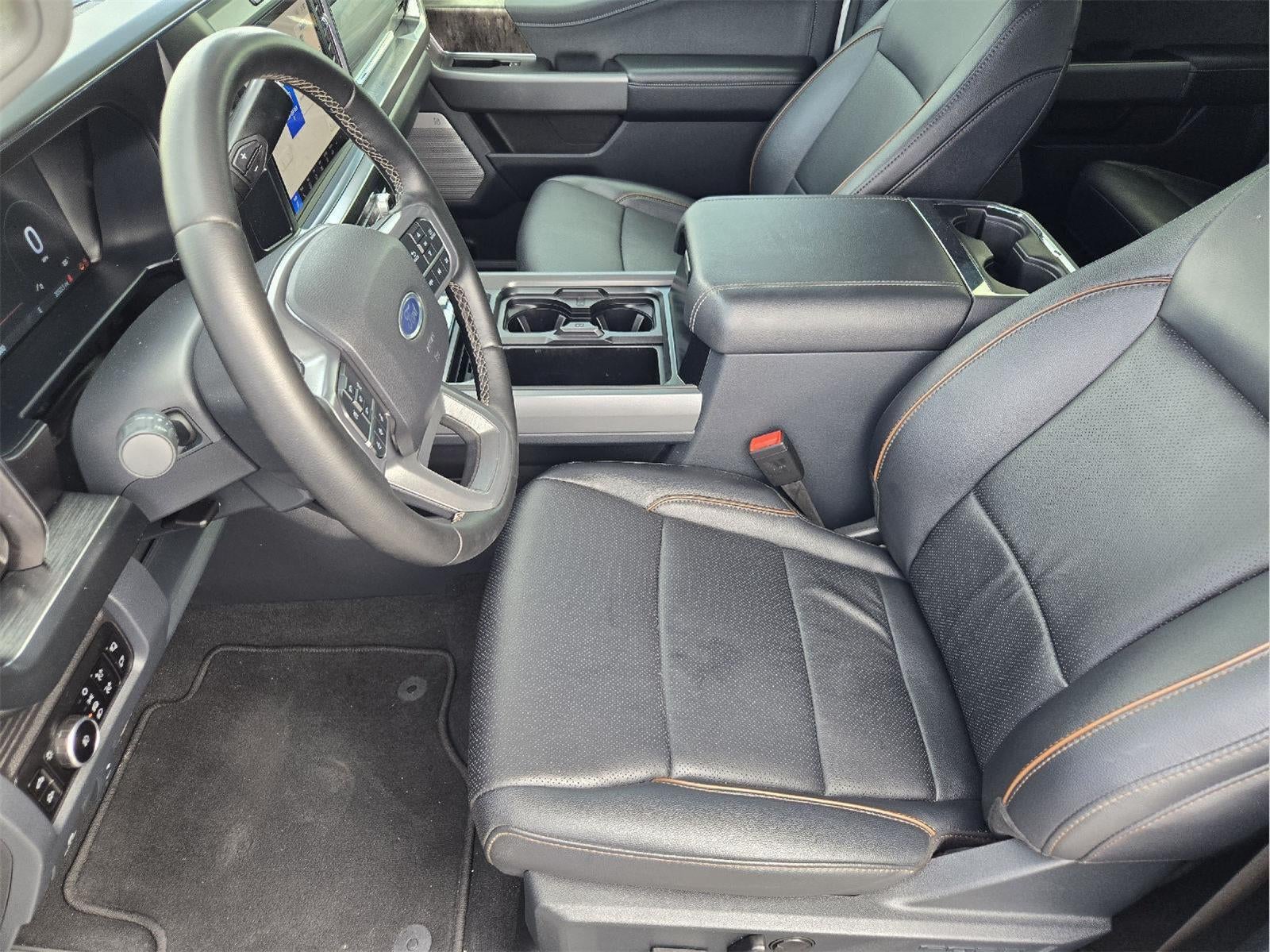 2026 Ford Super Duty F-450 DRW Lariat