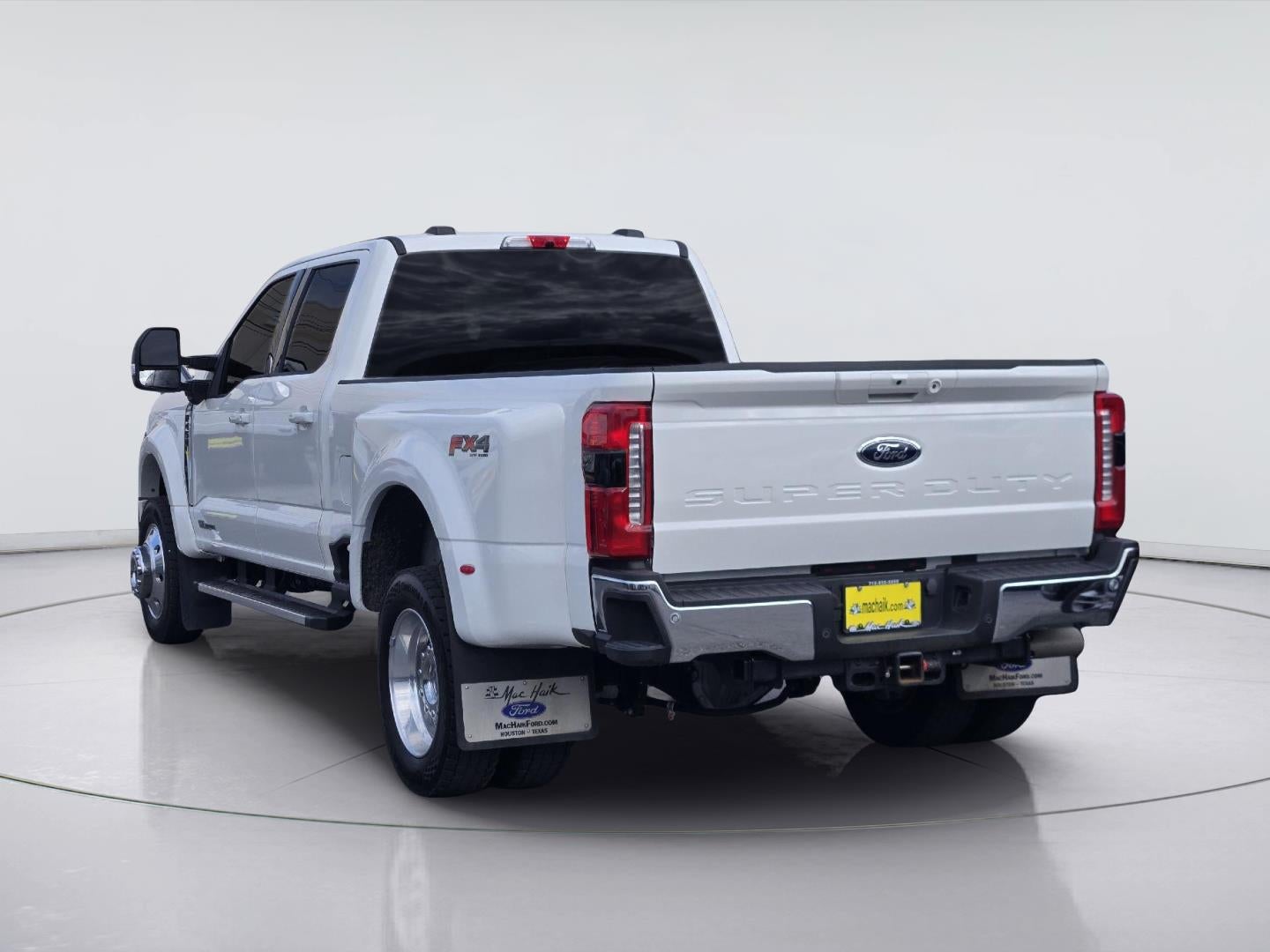 2026 Ford Super Duty F-450 DRW Lariat