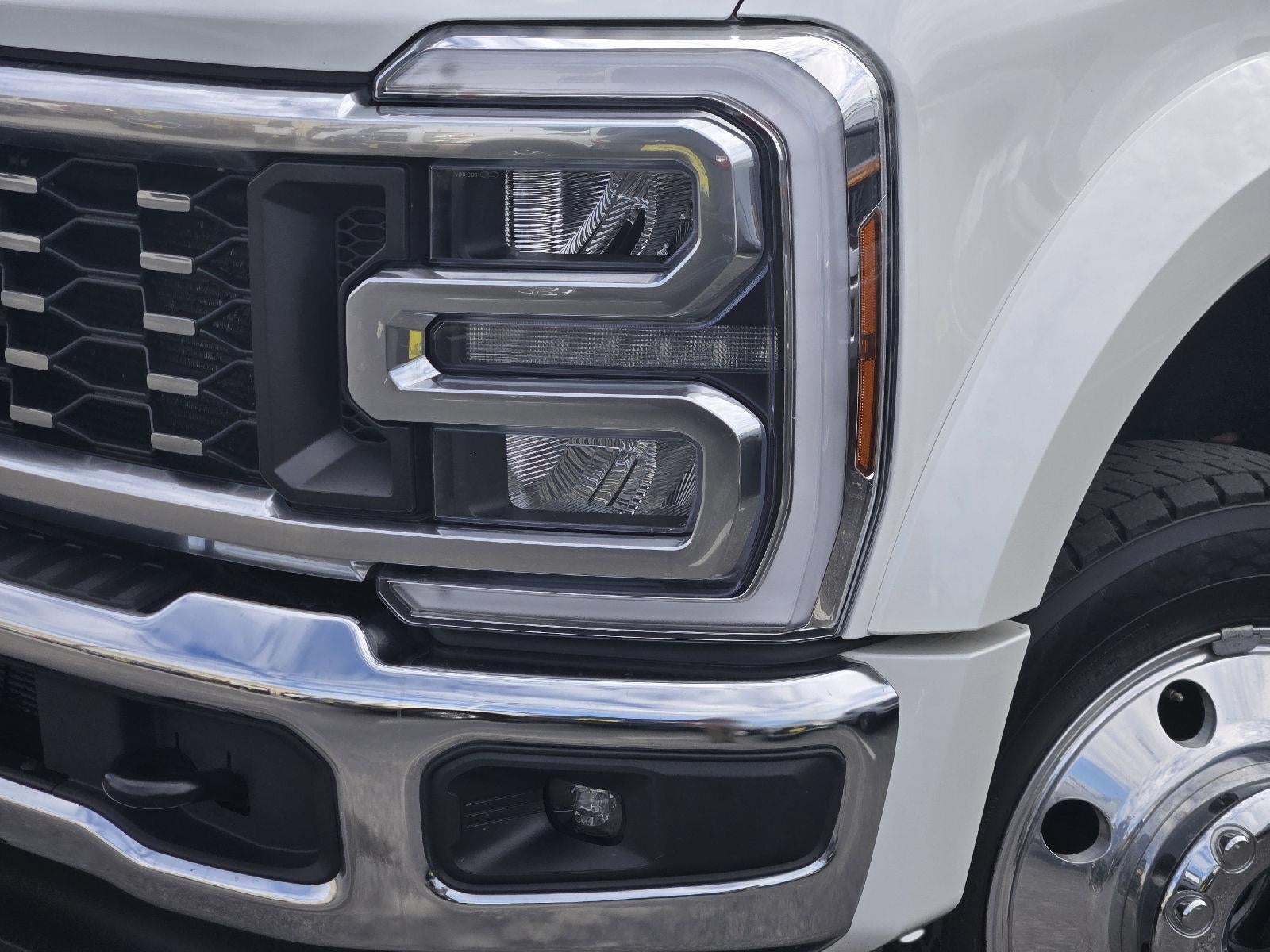 2026 Ford Super Duty F-450 DRW Lariat