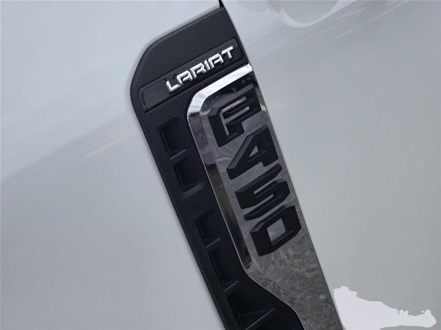 2026 Ford Super Duty F-450 DRW Lariat