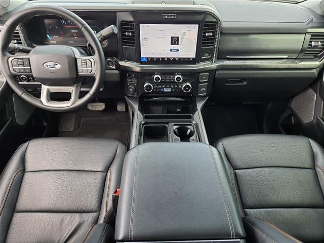 2026 Ford Super Duty F-450 DRW Lariat