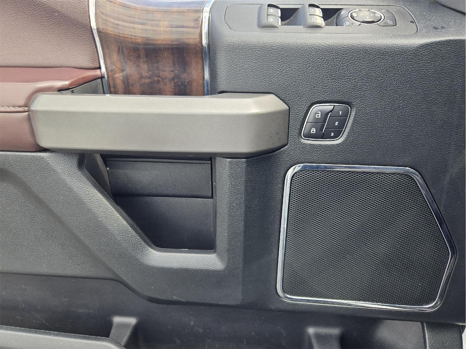 2016 Ford F-150 Platinum