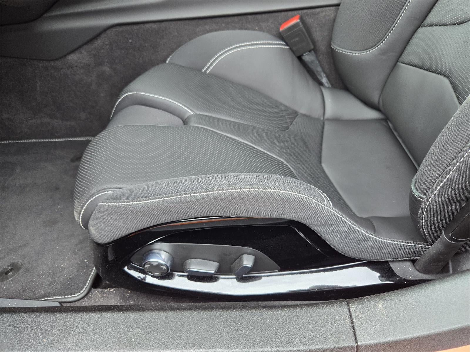 2023 Chevrolet Corvette 2LT