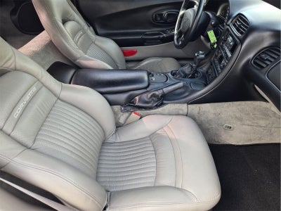 2004 Chevrolet Corvette Base