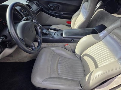 2004 Chevrolet Corvette Base