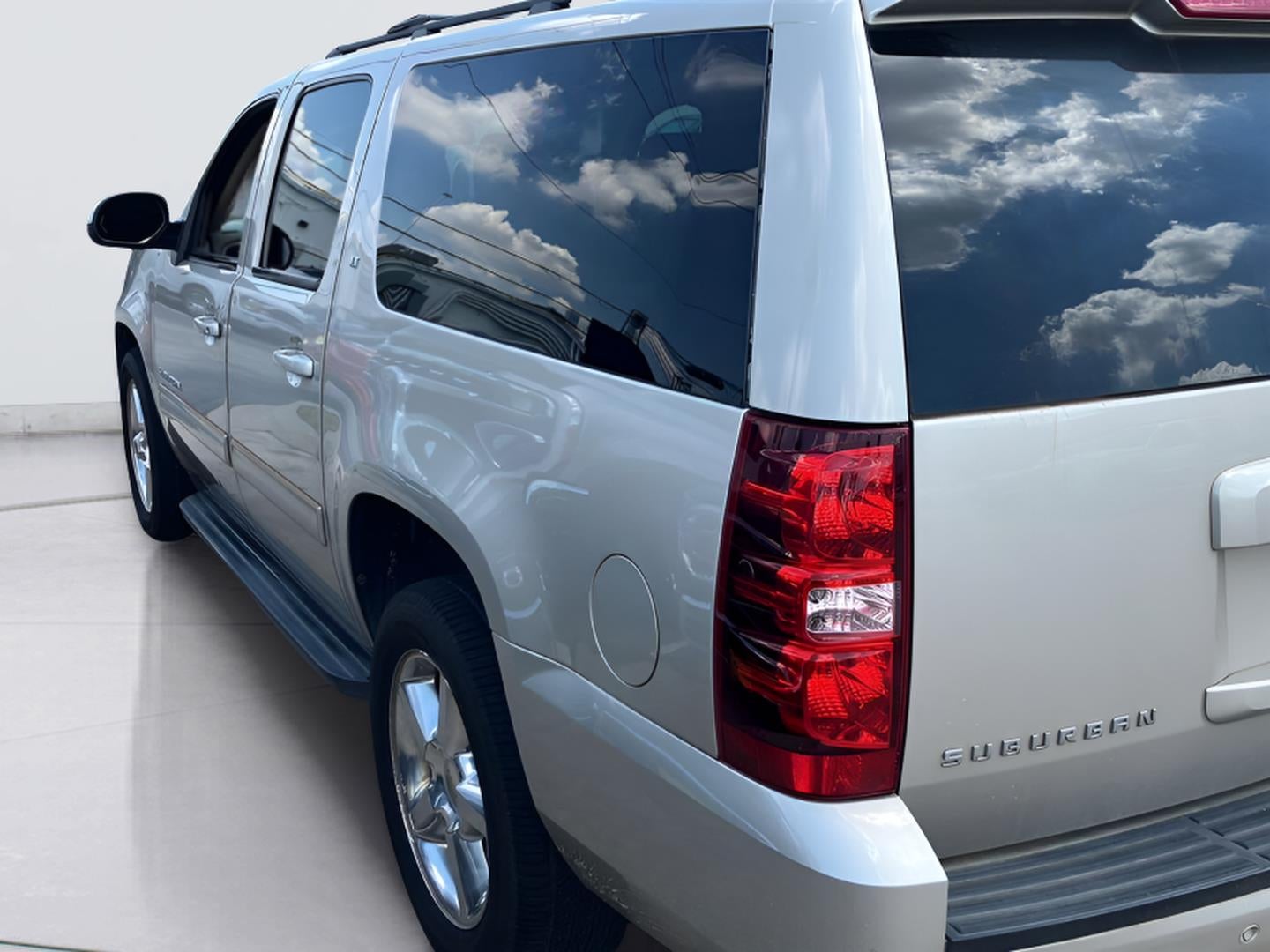 2013 Chevrolet Suburban LT