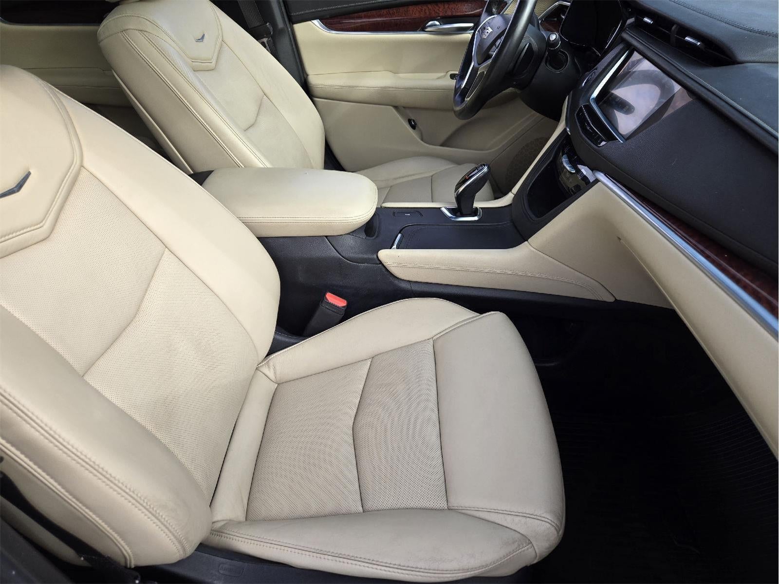 2018 Cadillac XT5 Luxury FWD