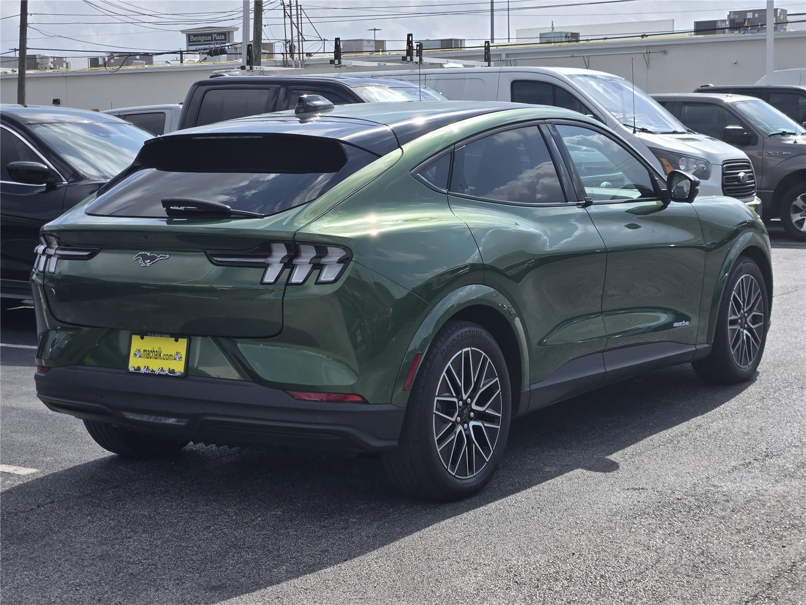 2025 Ford MUSTANG MACH-E PREMIUM