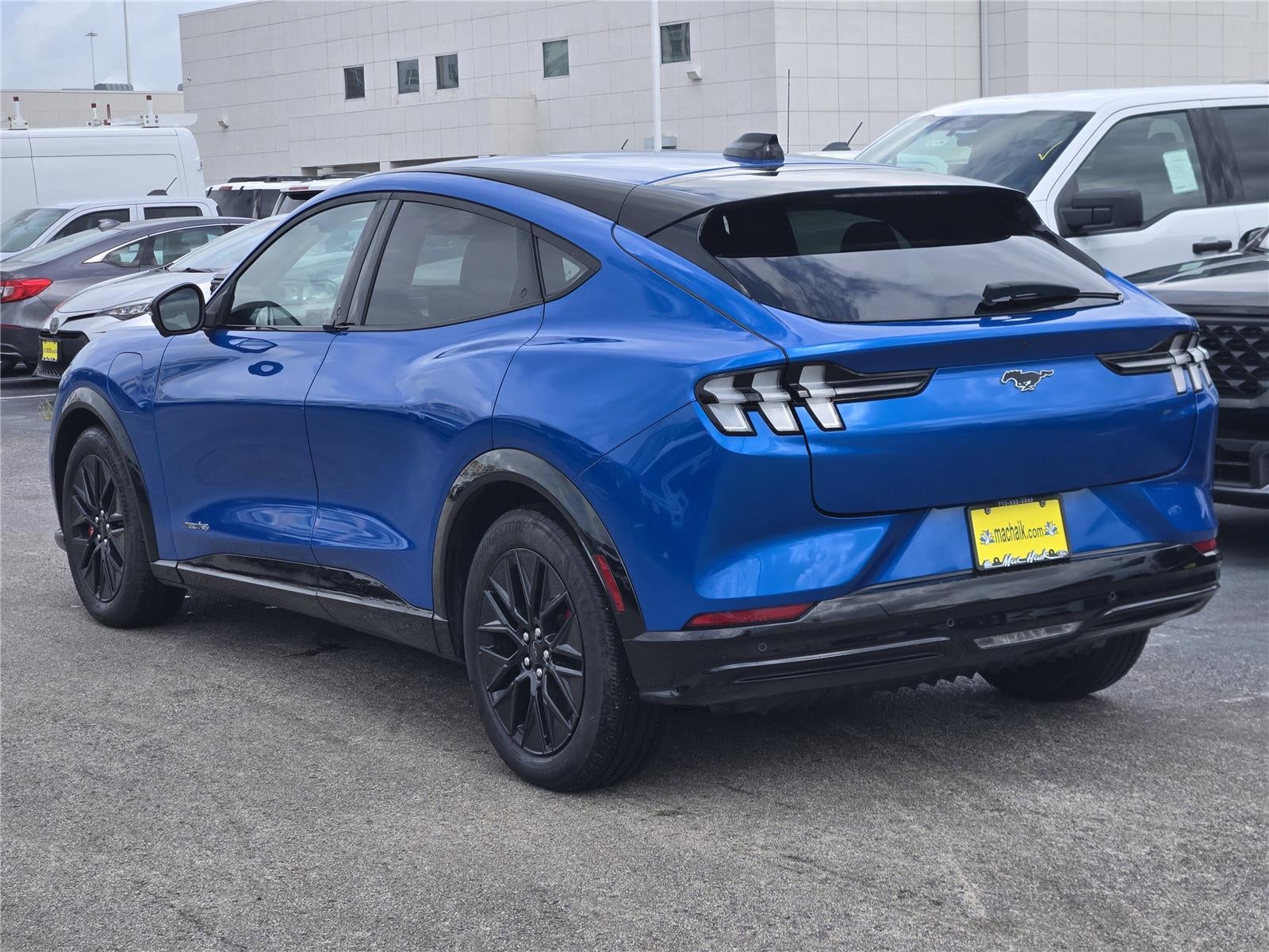 2025 Ford MUSTANG MACH-E PREMIUM