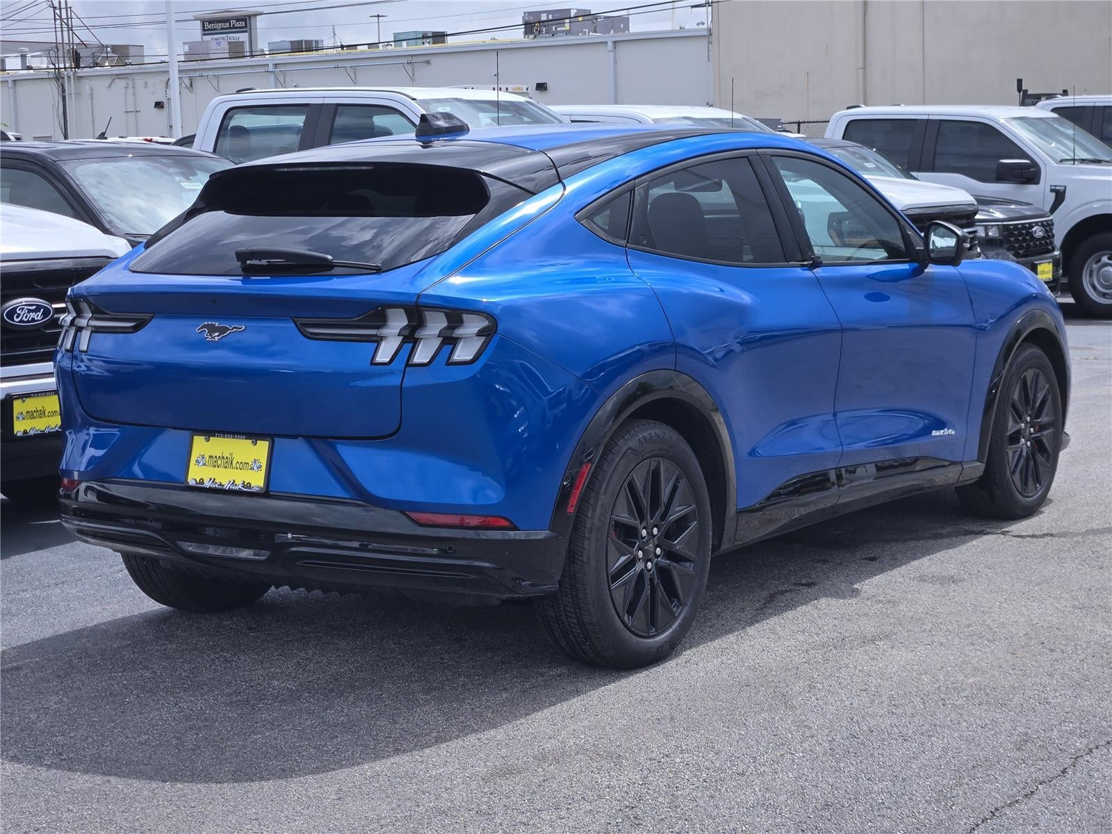 2025 Ford MUSTANG MACH-E PREMIUM