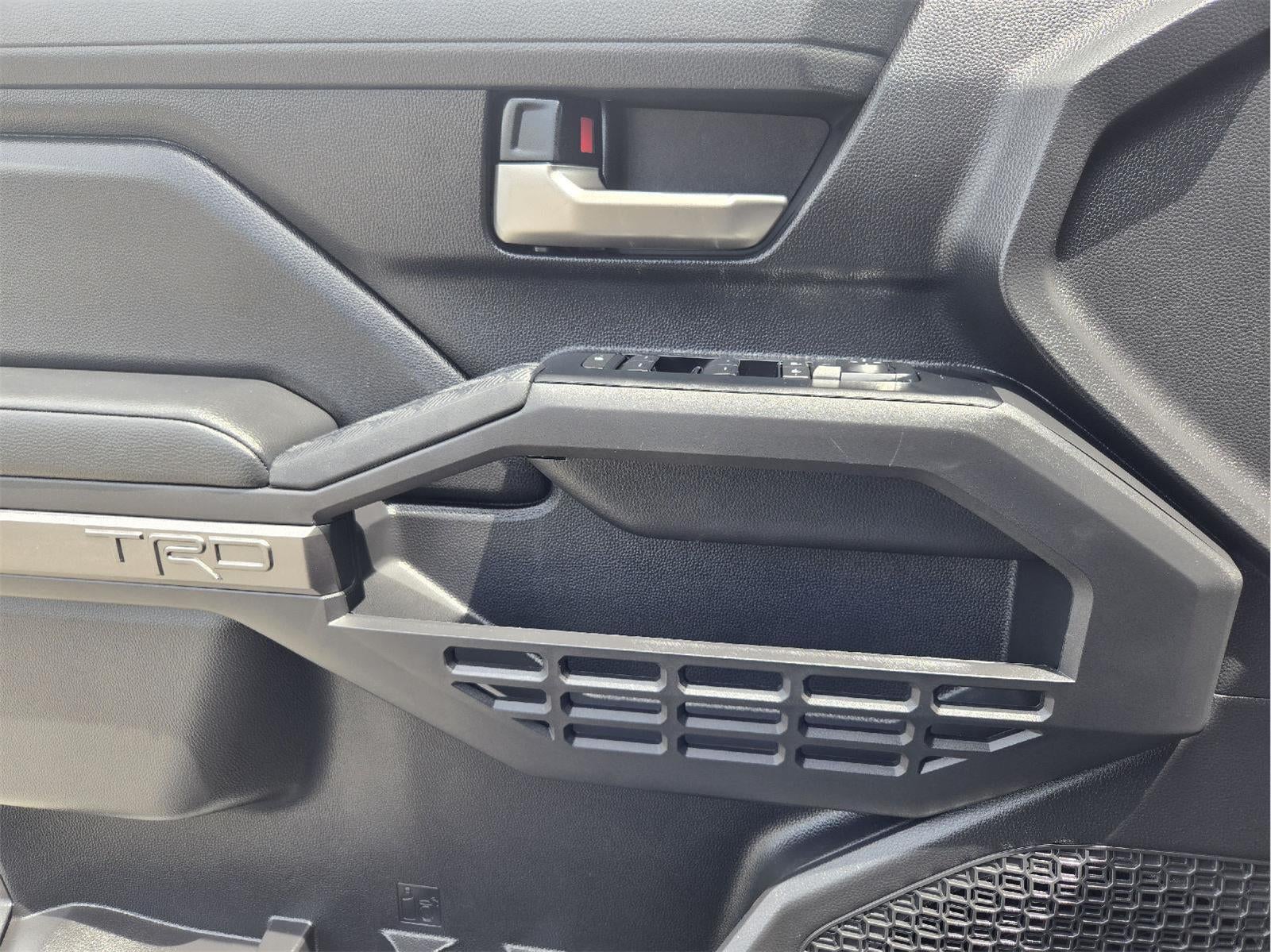 2025 Toyota Tacoma TRD Sport HV