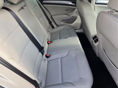 2017 Volkswagen Golf TSI SE
