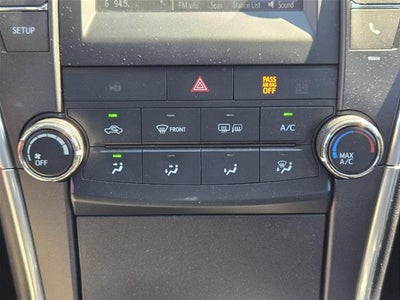 2017 Toyota Camry SE