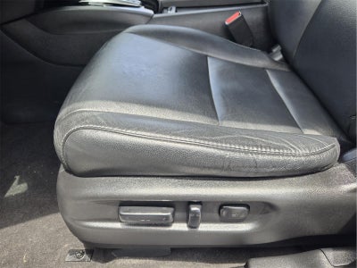 2021 Honda Pilot Touring w/Rear Captain's Chairs