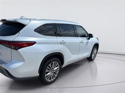 2023 Toyota Highlander Platinum