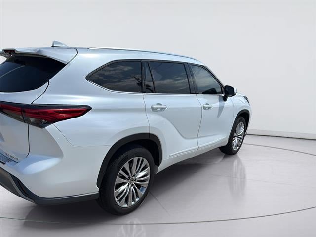 2023 Toyota Highlander Platinum