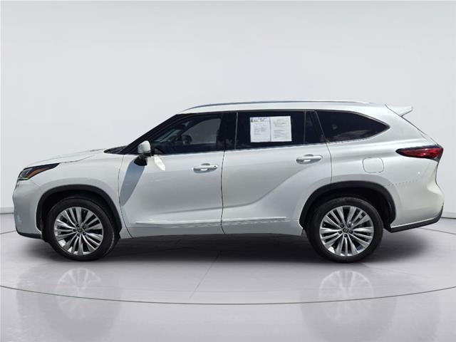2023 Toyota Highlander Platinum
