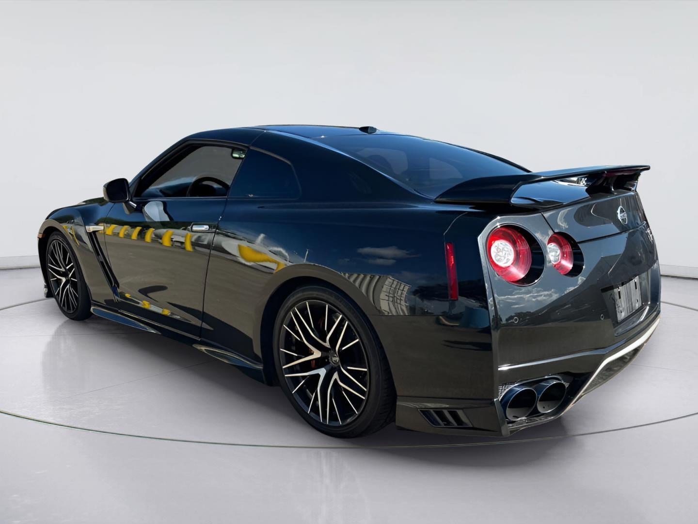 2020 Nissan Gt-R Premium