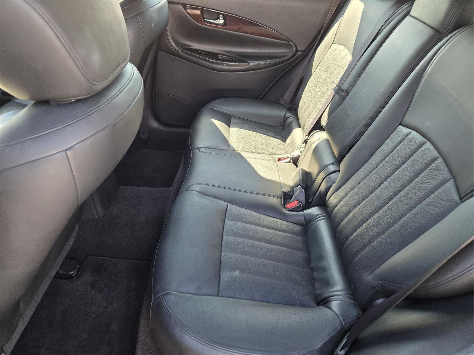 2017 INFINITI QX50 Base