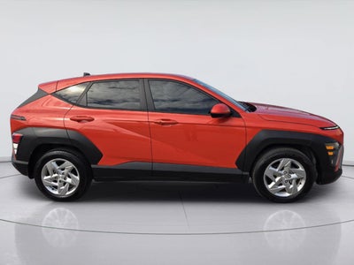 2025 Hyundai Kona SE
