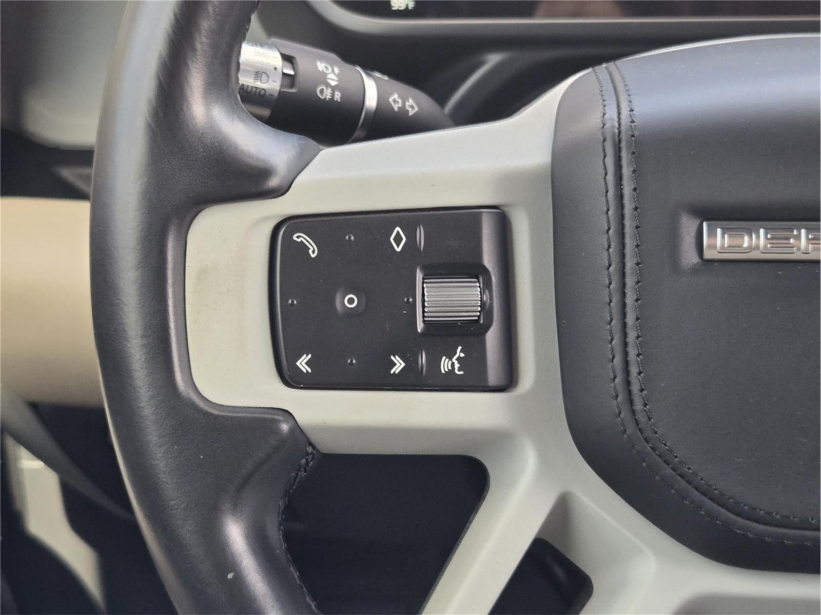 2022 Land Rover Defender X-Dynamic HSE