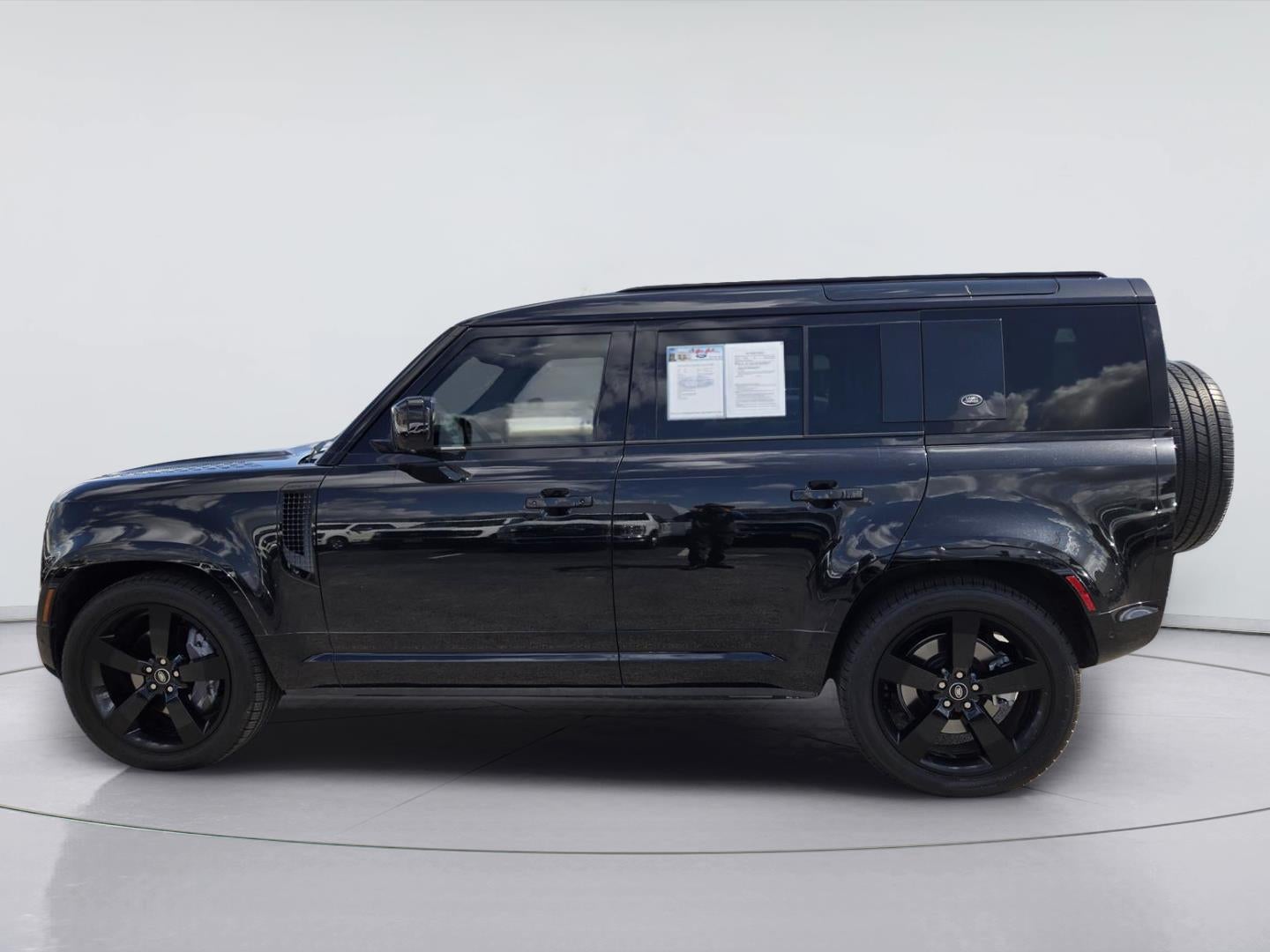 2022 Land Rover Defender X-Dynamic HSE