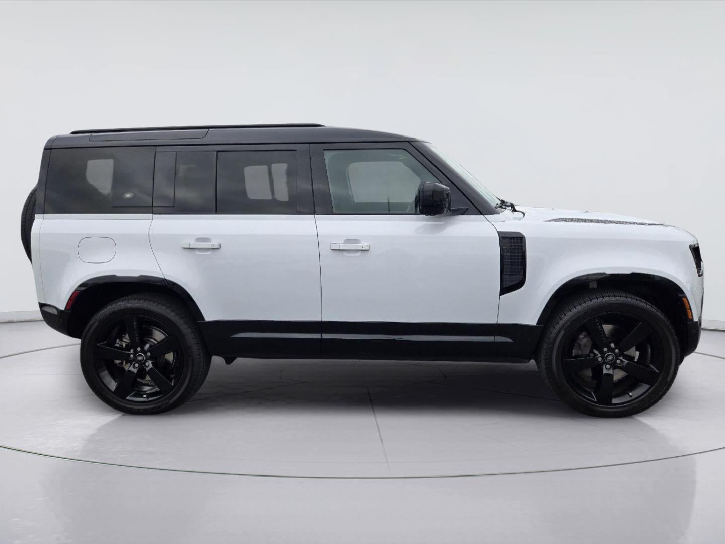 2022 Land Rover Defender X-Dynamic HSE