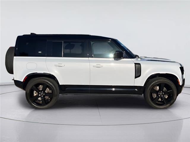 2022 Land Rover Defender X-Dynamic HSE
