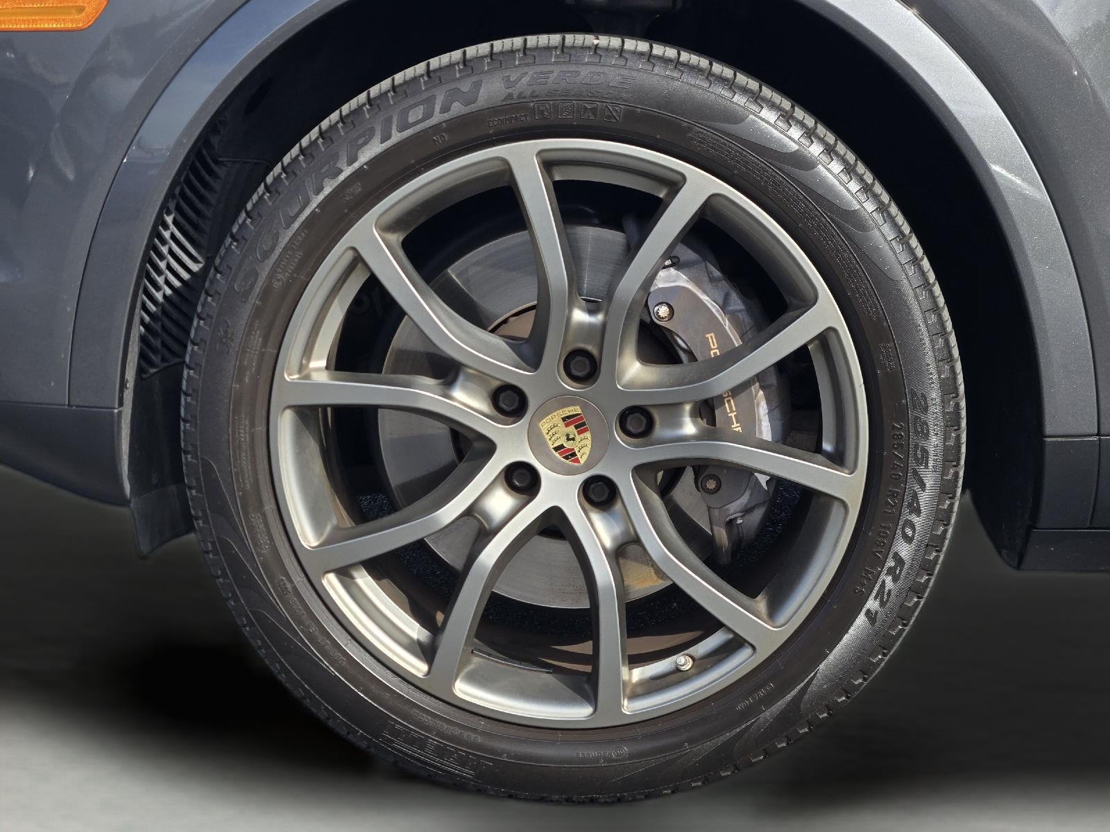 2022 Porsche Cayenne Platinum Edition