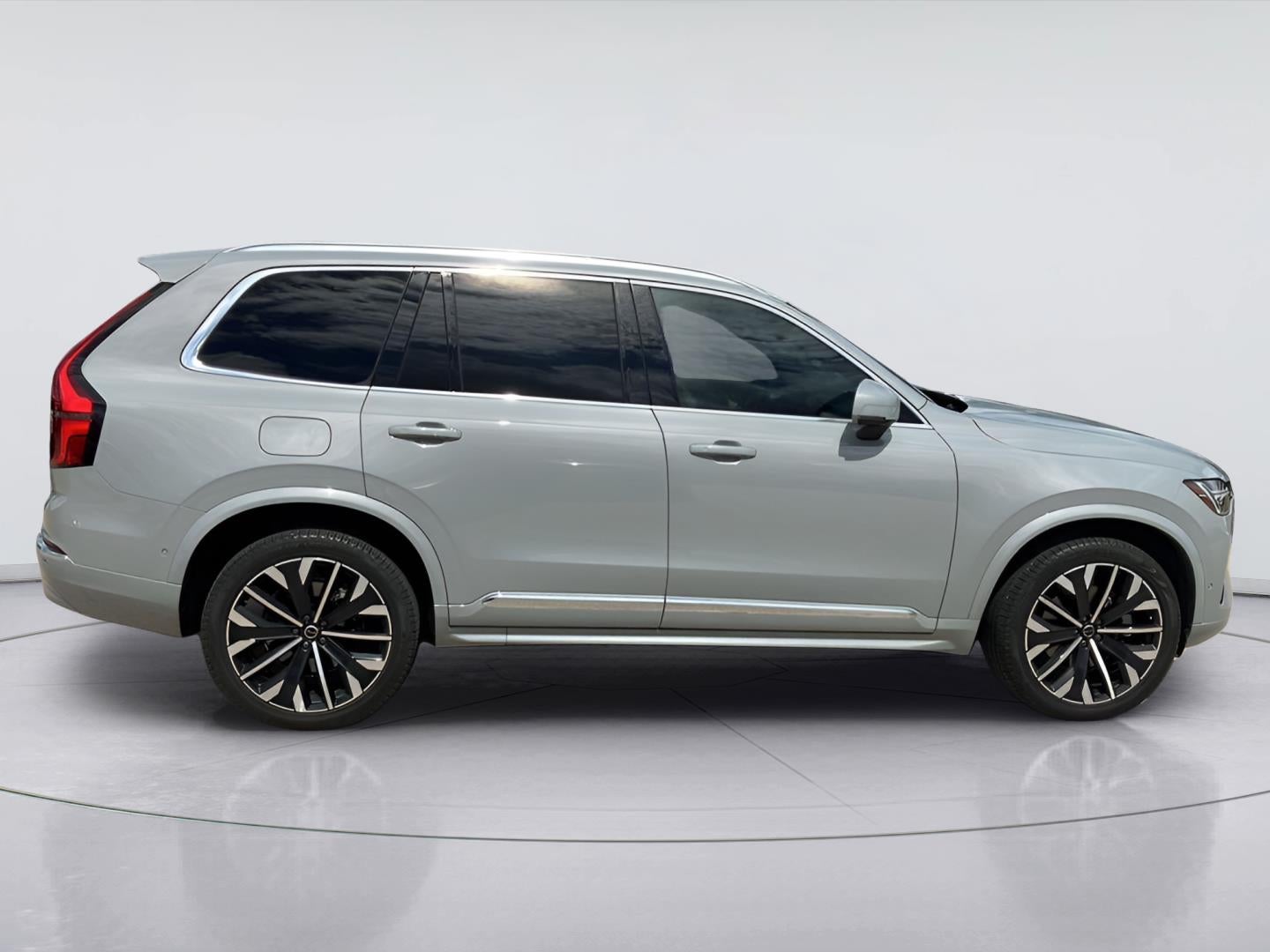 2025 Volvo XC90 Plus