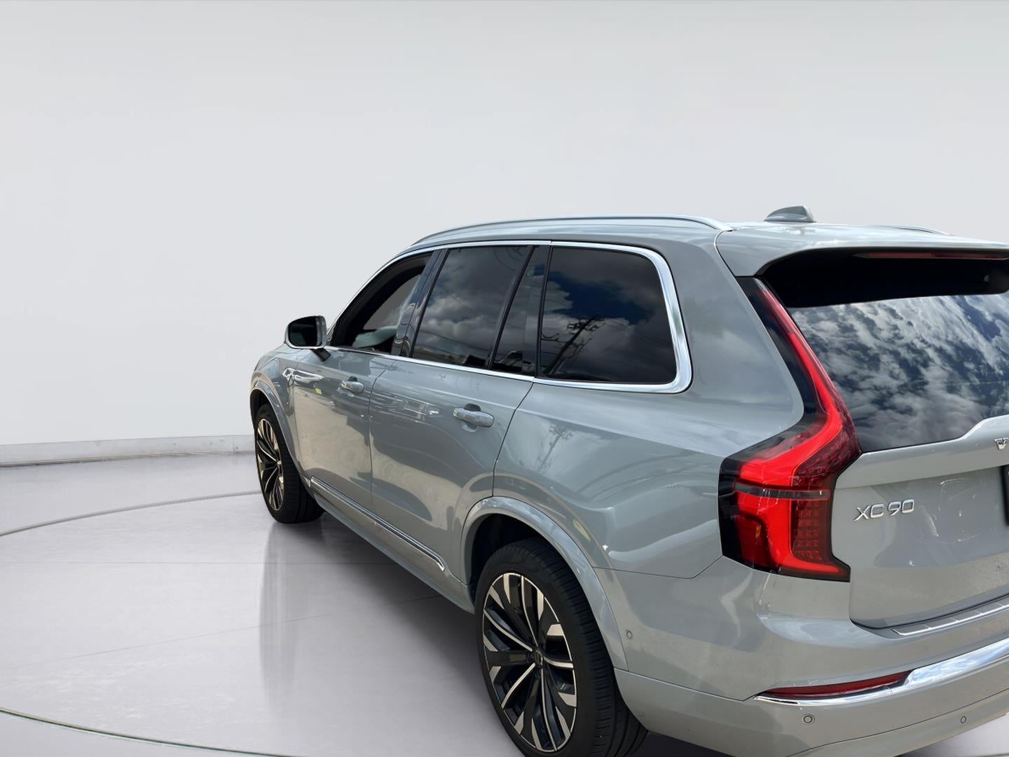2025 Volvo XC90 Plus